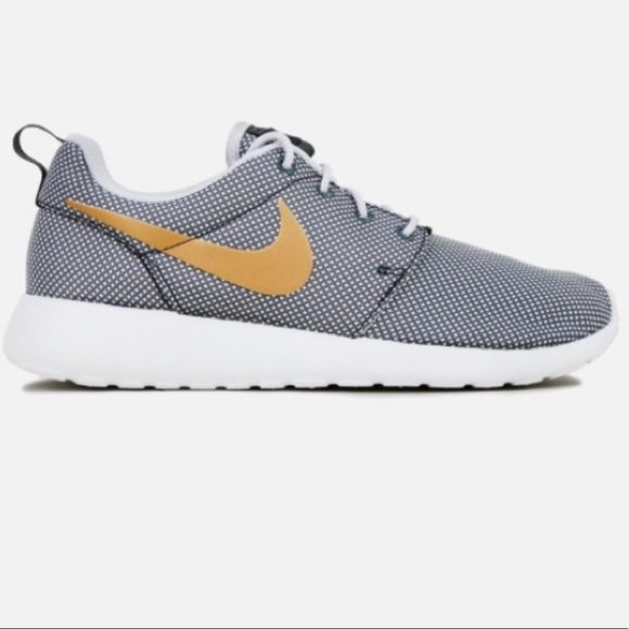 Nike Roshe One Running Shoe {Grey/Gold/White} 7.5 - Picture 3 of 8
